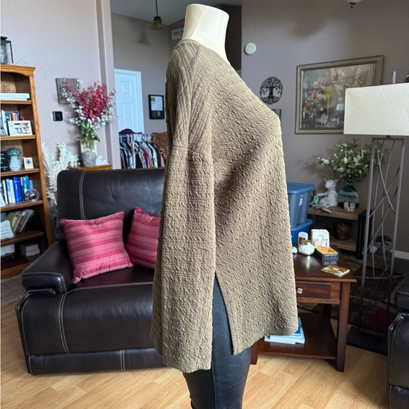 Zara light brown long sleeve blouse-size L - Picture 3 of 9